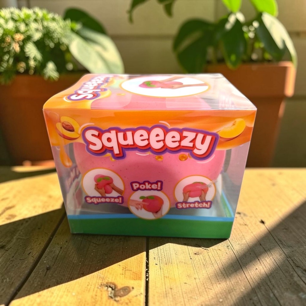 Squeeezy Jumbo Peach Fidget Toy Pink Squishy Stress Reliever Sensory‎ Toy NIB